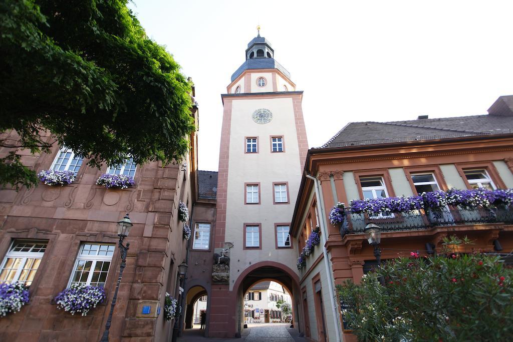 Stadthotel Engel Ettlingen Exterior foto